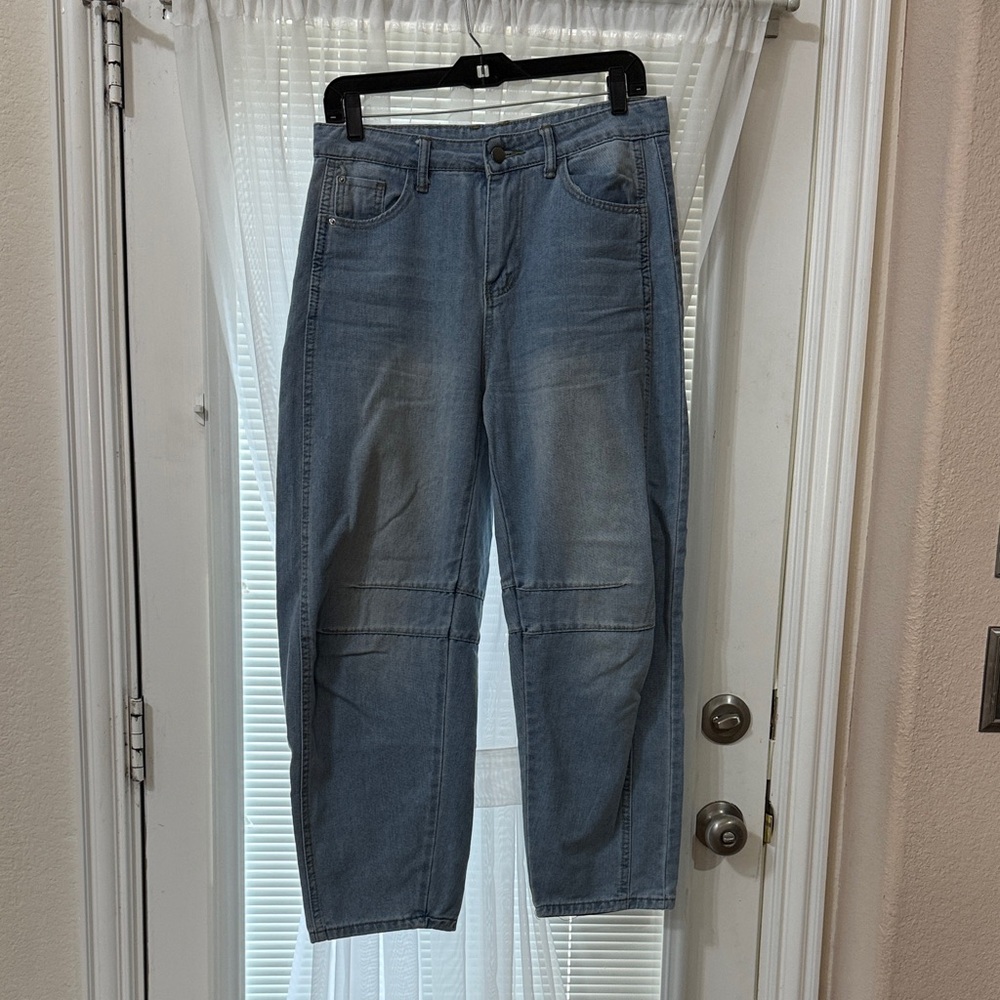 Women's Relaxed Fit Blue Jeans